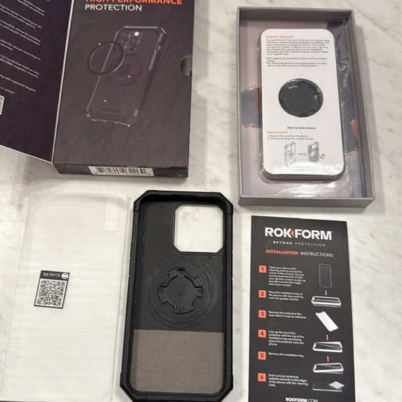 Rokform iPhone 14 Pro Rugged Case - Picture 3 of 3
